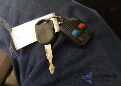 2008 Ford Mustang V6 Deluxe/V6 Premium from USA, damaged, VIN 1ZVHT80N985147112